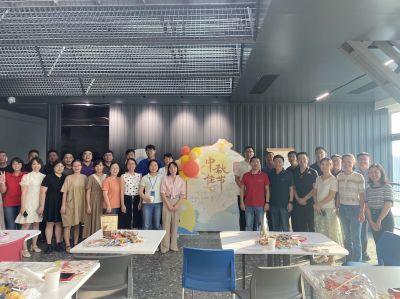 望天上明月 寄人間團(tuán)圓，在豐富多彩的活動(dòng)中歡度中秋