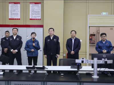 濰坊市副市長(zhǎng)徐磊一行蒞臨國邦醫(yī)藥下屬山東國邦藥業(yè)調(diào)研指導(dǎo)